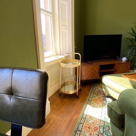 Arbroath Luxury Apartment In Mcm Style Экстерьер фото